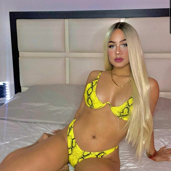 Other - NEW Yellow Snakeskin Bikini 👙 💛